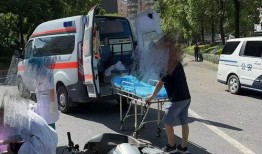 梅州车祸爆料新闻报道最新,多车相撞事故致多人伤亡，现场情况紧急处理中